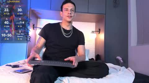 Dustin Sonne online show from November 25, 4:01 am