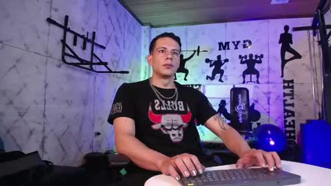 Dustin Sonne online show from April 26, 3:37 am