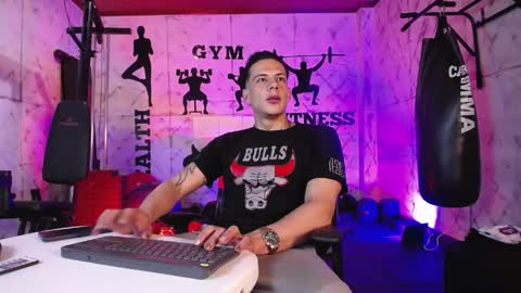 Dustin Sonne online show from May 5, 3:36 am