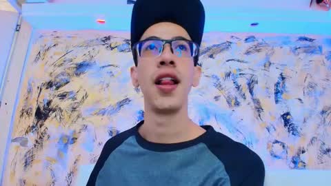 Dustin Dollin online show from March 19, 6:23 pm