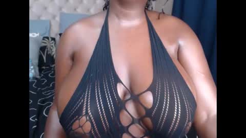 Snapshot of dustydarkfur chatting on February 13, 3:07 am Bebe online show from February 13, 3:07 am