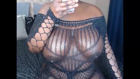 Snapshot of dustydarkfur chatting on March 10, 11:16 pm Bebe online show from March 10, 11:16 pm