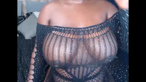 Snapshot of dustydarkfur chatting on March 11, 2:21 am Bebe online show from March 11, 2:21 am