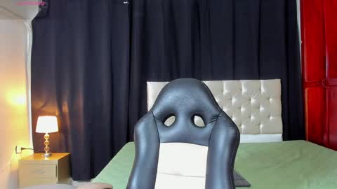 DUSTYN MICHELLE online show from March 28, 1:27 am