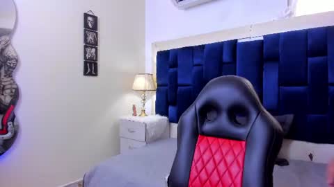 Snapshot of dustyn__michelle chatting on June 24, 7:24 pm DUSTYN MICHELLE online show from June 24, 7:24 pm