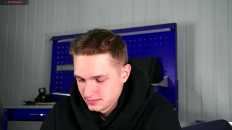 Dustyn online show from February 4, 3:18 pm