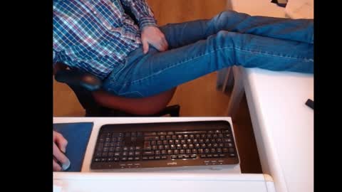 Snapshot of dutchpornking2 chatting on December 28, 6:08 pm dutchpornking2 online show from December 28, 6:08 pm