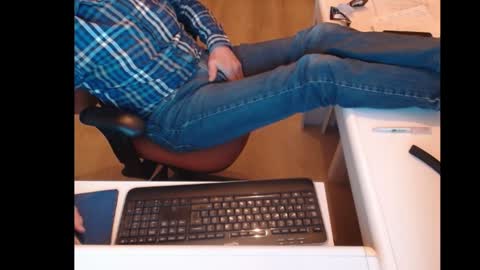 Snapshot of dutchpornking2 chatting on January 21, 6:02 pm dutchpornking2 online show from January 21, 6:02 pm