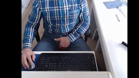 Snapshot of dutchpornking2 chatting on March 10, 7:53 am dutchpornking2 online show from March 10, 7:53 am
