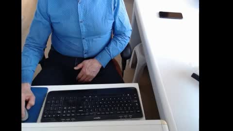 dutchpornking2 online show from April 29, 6:39 am