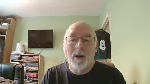 Snapshot of dutchunclejohn chatting on April 1, 10:05 am DutchUncleJohn online show from April 1, 10:05 am