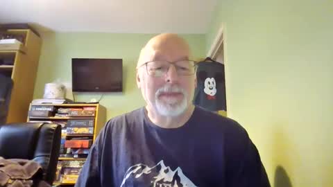 Snapshot of dutchunclejohn chatting on April 1, 1:41 pm DutchUncleJohn online show from April 1, 1:41 pm
