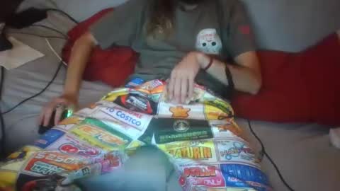 Snapshot of dv3nd3 chatting on October 2, 12:39 am dv3nd3 online show from October 2, 12:39 am