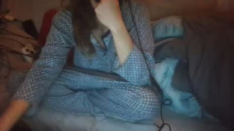 Snapshot of dv3nd3 chatting on December 1, 7:30 pm dv3nd3 online show from December 1, 7:30 pm