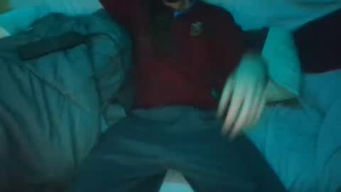 dv3nd3 online show from April 24, 11:18 pm