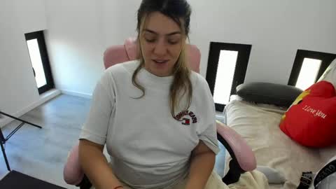 dayana online show from May 4, 5:03 am