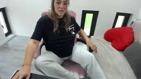 dayana online show from May 17, 4:54 am