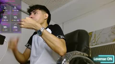 dyla_n18_ online show from February 8, 4:32 pm