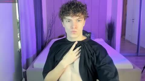 Dylan online show from September 16, 6:25 am