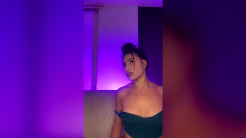 Snapshot of dylan_katelive chatting on July 29, 12:42 am dylan kate Live online show from July 29, 12:42 am