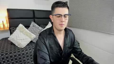  DYLAN SANTIAGO  online show from January 10, 8:10 pm