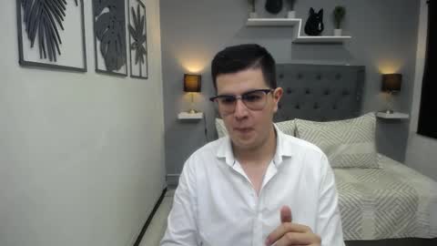  DYLAN SANTIAGO  online show from February 2, 7:56 pm