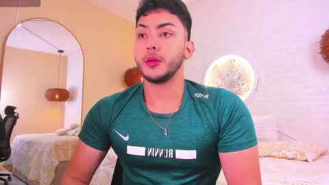 Snapshot of dylan_vega01 chatting on March 14, 11:26 am dylan_vega01 online show from March 14, 11:26 am