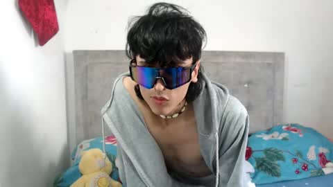 dylann ross online show from April 14, 5:08 pm