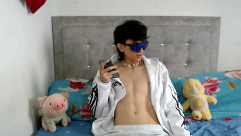 dylann ross online show from April 15, 4:36 pm