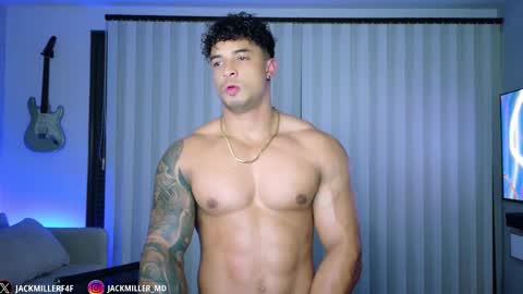 Snapshot of dylanrivera_ chatting on October 25, 12:40 am Dylan Rivera online show from October 25, 12:40 am