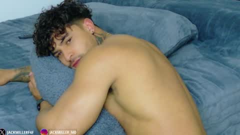 Snapshot of dylanrivera_ chatting on February 8, 5:44 am Dylan Rivera online show from February 8, 5:44 am