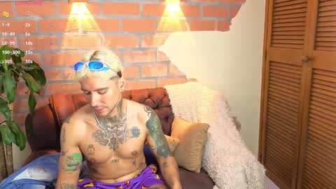 D Y L A N online show from October 1, 8:59 pm