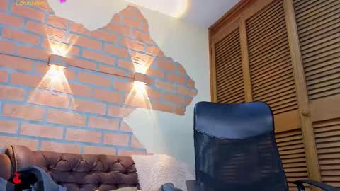 D Y L A N online show from March 1, 2:13 am