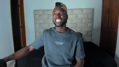 Dylan Taylor online show from November 6, 11:55 am