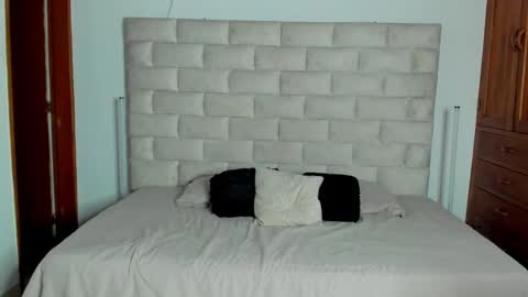 Snapshot of dylantaylor_1 chatting on February 19, 4:41 am Dylan Taylor online show from February 19, 4:41 am