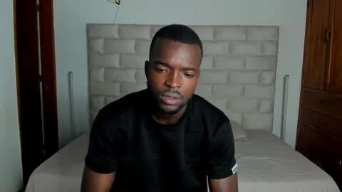 Snapshot of dylantaylor_1 chatting on February 25, 4:00 am Dylan Taylor online show from February 25, 4:00 am