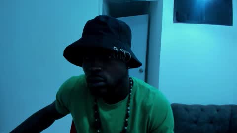 Snapshot of dylantaylor_1 chatting on March 16, 12:42 pm Dylan Taylor online show from March 16, 12:42 pm