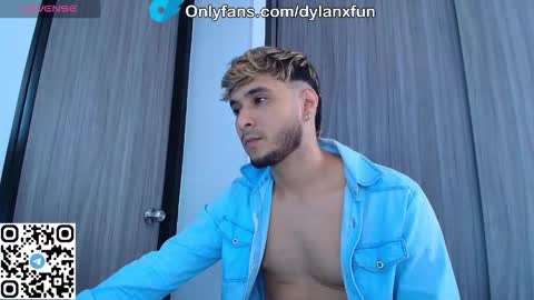 dylanxfun online show from November 14, 8:18 pm
