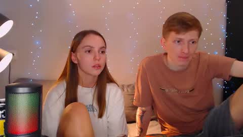 Snapshot of dyrinda chatting on December 15, 11:53 pm Julia and Dima online show from December 15, 11:53 pm