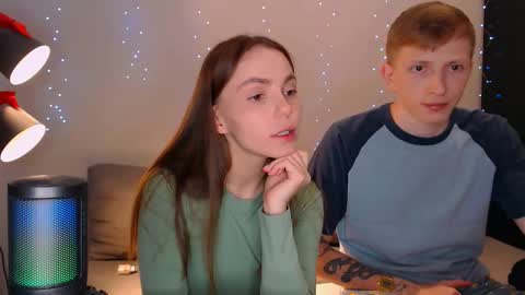 Snapshot of dyrinda chatting on February 23, 9:59 pm Julia and Dima online show from February 23, 9:59 pm