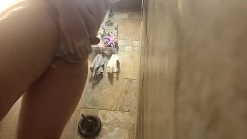 Snapshot of dzone2069 chatting on November 14, 8:07 pm dzone2069 online show from November 14, 8:07 pm