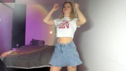 fansly - yourbestbaby online show from December 17, 3:06 am