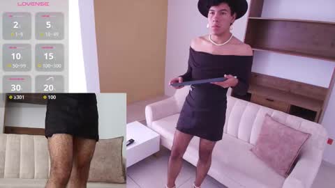 Snapshot of e_r_o_s_ chatting on September 21, 2:29 pm John online show from September 21, 2:29 pm