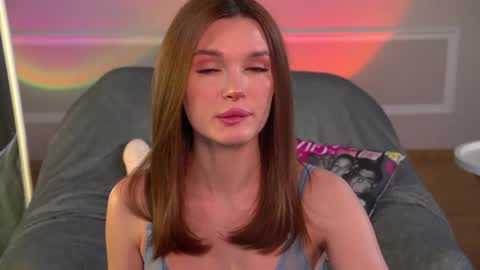 Eva online show from May 6, 3:39 pm
