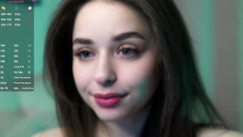 Snapshot of earlenebigge chatting on February 26, 1:21 am Kriss online show from February 26, 1:21 am
