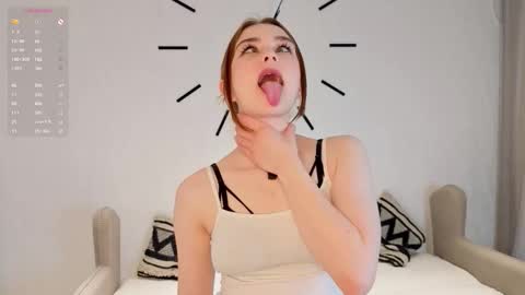 Snapshot of eartharaybourn chatting on March 25, 4:40 am Jess online show from March 25, 4:40 am