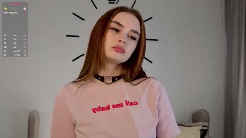 Snapshot of eartharaybourn chatting on March 30, 4:02 am Jess online show from March 30, 4:02 am