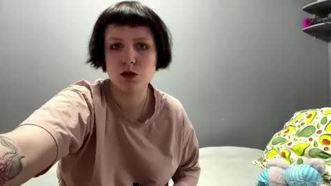Snapshot of earthascritchfield chatting on May 27, 3:20 pm Rina online show from May 27, 3:20 pm