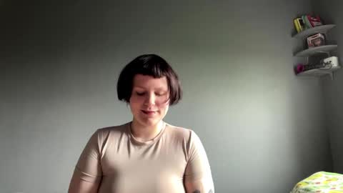 Snapshot of earthascritchfield chatting on May 28, 9:06 am Rina online show from May 28, 9:06 am