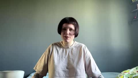 Snapshot of earthascritchfield chatting on June 6, 8:52 am Rina online show from June 6, 8:52 am